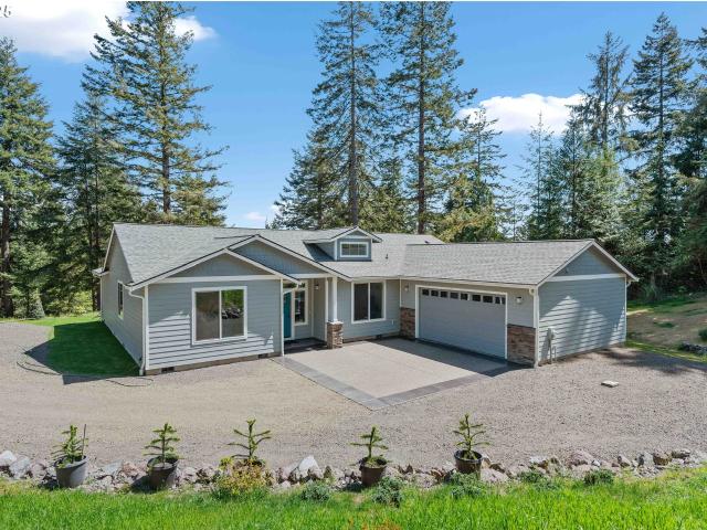 House for sale in North Bend
