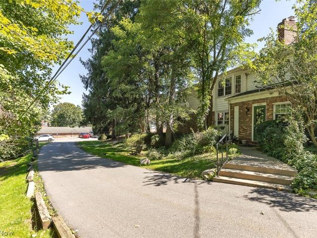 Condo for sale in Brecksville, Cuyahoga County