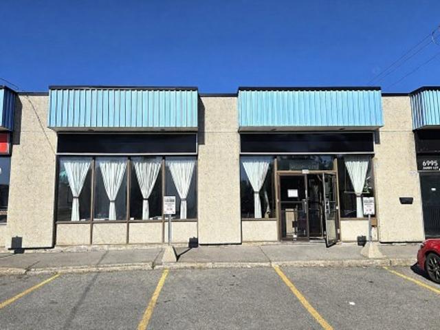 Commercial for rent in St. Leonard's, Quebec
