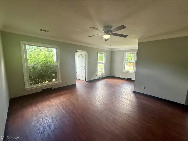 Property for rent in Olmsted Falls, Ohio