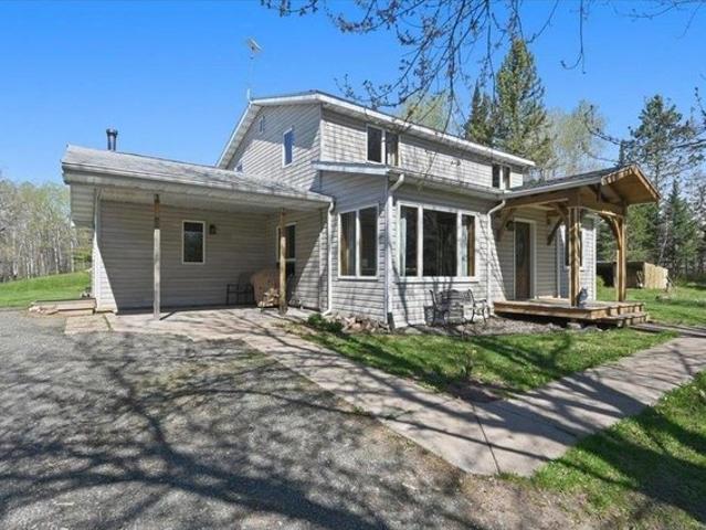 House for sale in Hawthorne, Wisconsin