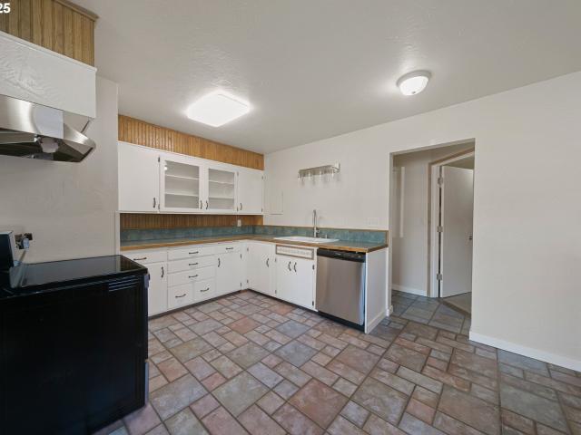House for sale in Reedsport