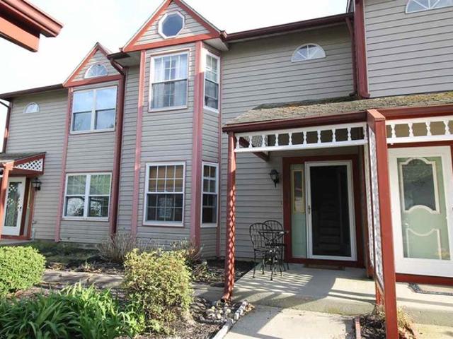 Townhouse for sale in Ewan, New Jersey