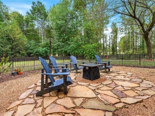 House for sale in Dewey Crossroads, White