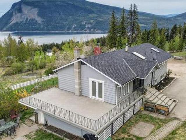 House for sale in Salmon Arm, British Columbia