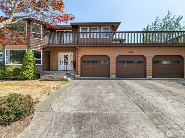 House for sale in Blaine, Washington