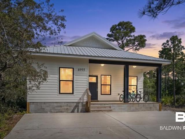 House for sale in Gulf Shores, Alabama