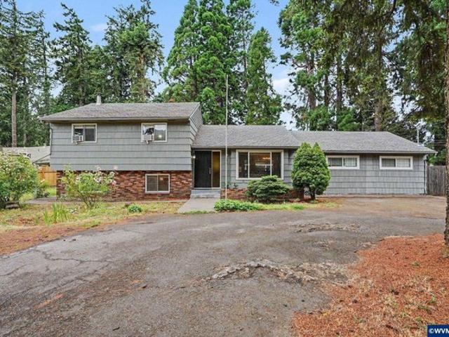 House for sale in Oregonia