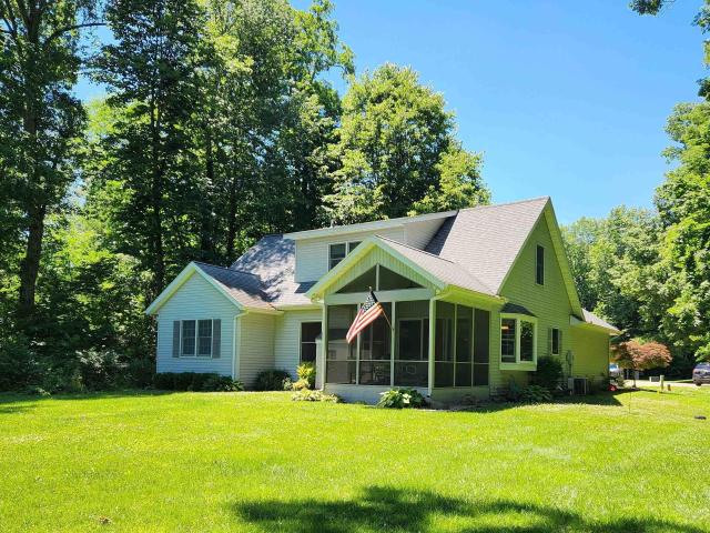 House for sale in Syracuse, Indiana