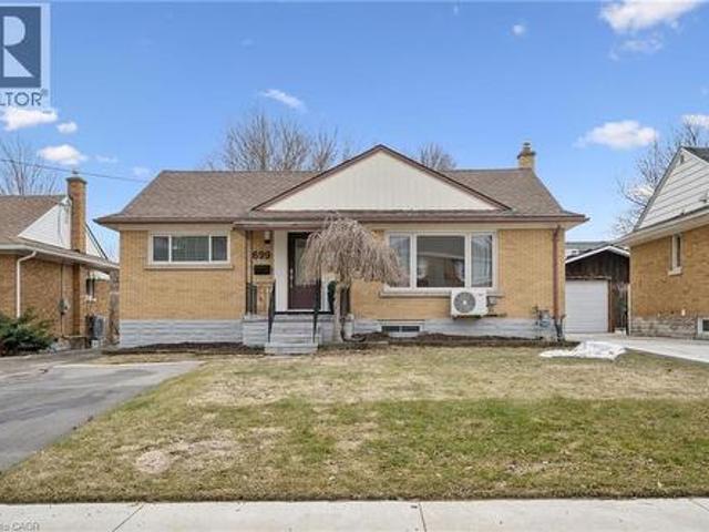 House for sale in Kitchener, Ontario