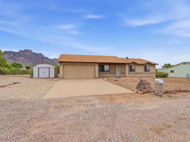 House for sale in Apache Junction, Arizona