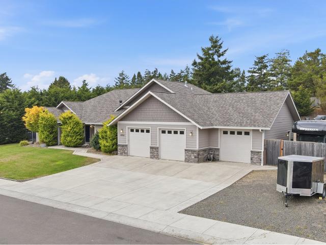 House for sale in Empire, Coos Bay
