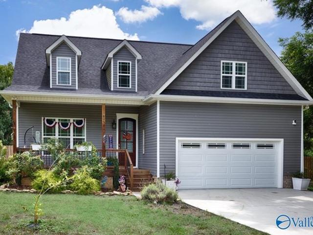 House for sale in Scottsboro, Alabama