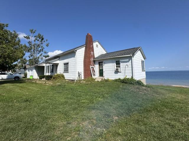 House for sale in Saint Ignace, Michigan