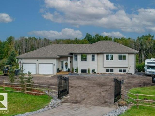 House for sale in Alberta