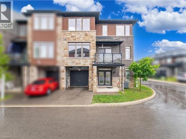 Townhouse for sale in Ancaster, Ontario