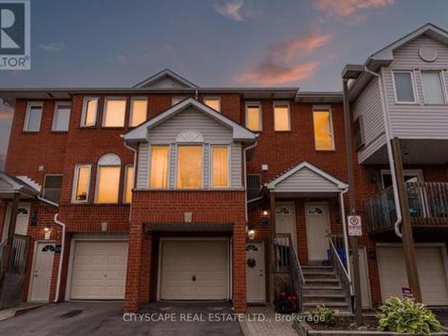 Townhouse for sale in Georgetown, Golden Horseshoe