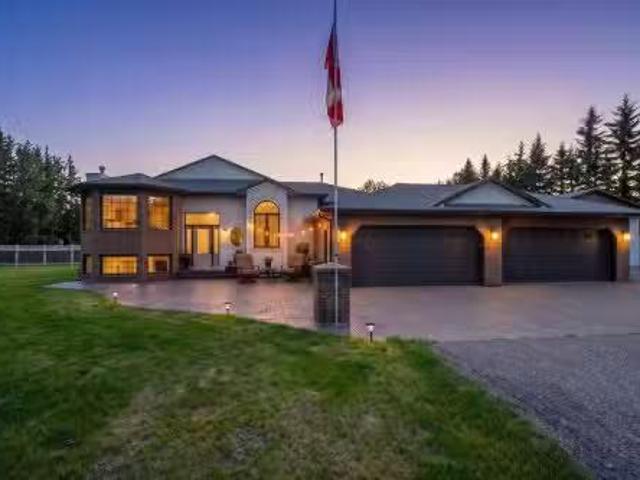 House for sale in Alberta