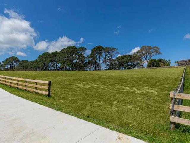 Land for sale in Kawau Island, Oroua County