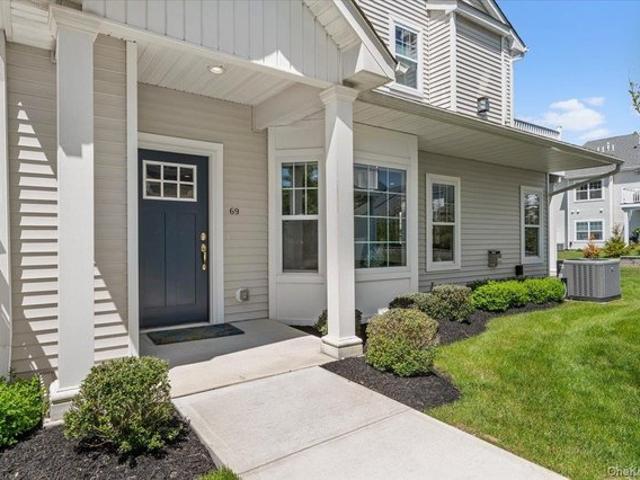 Condo for sale in Centereach, New York