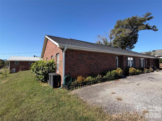 Townhouse for sale in West Marion, Marion