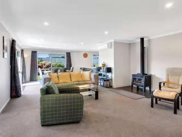 House for sale in Lincoln, Canterbury