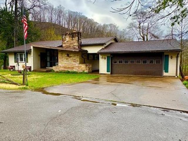 House for sale in New Martinsville, West Virginia