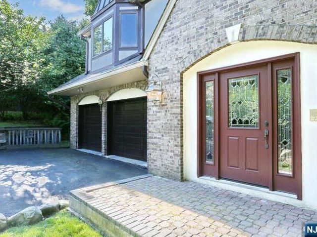 House for sale in Hillsdale