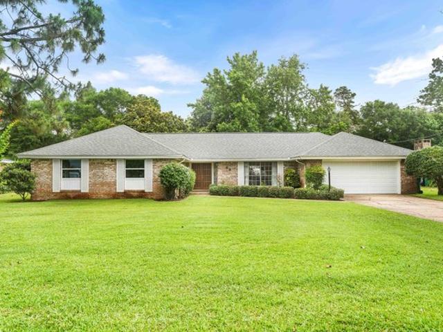 House for sale in Shalimar, Florida