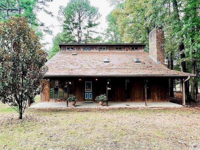 House for sale in Maud, Texas