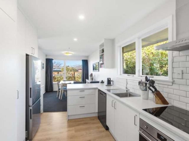 House for sale in Chaslands, Canterbury