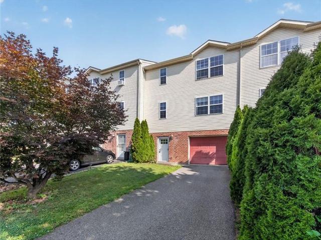 Townhouse for sale in Lehigh, Pennsylvania