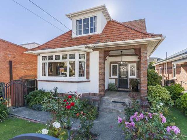 House for sale in Otakou