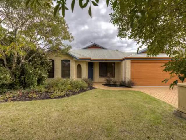 House for rent in High Wycombe, Western Australia
