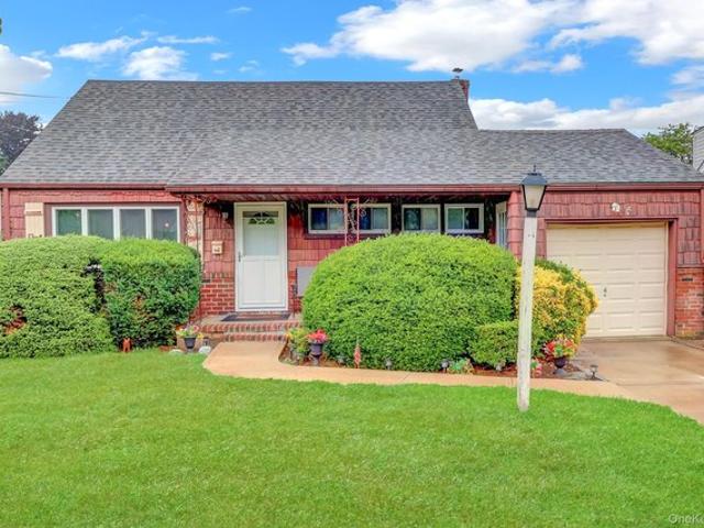 House for sale in Babylon, New York