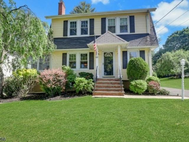 House for sale in Midland Park, New Jersey