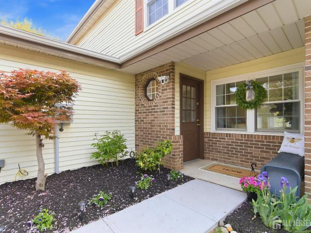 Townhouse for sale in Spotswood, New Jersey