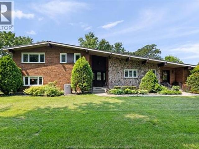 House for sale in Essex, Ontario