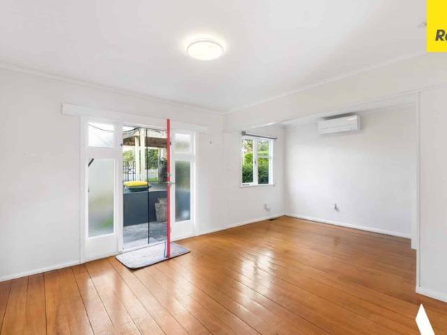 House for rent in Kōnini, Waitākere Ranges