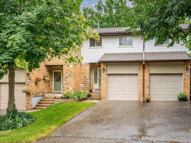 Condo for sale in Georgetown, Ontario