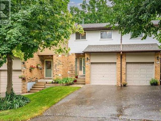Townhouse for sale in Georgetown, Ontario