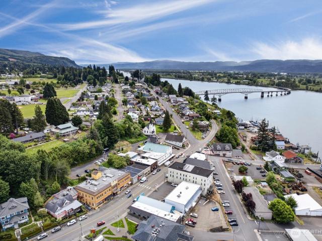 Commercial for sale in Cathlamet, Washington