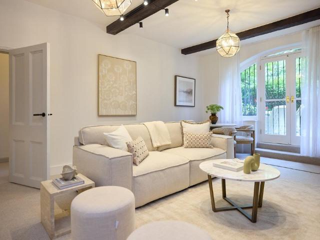 Apartment for rent in St. John's Wood, Greater London