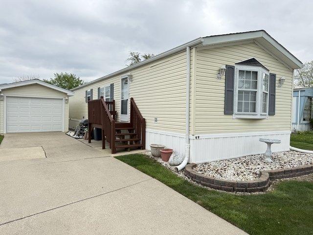 House for sale in Beecher, Illinois