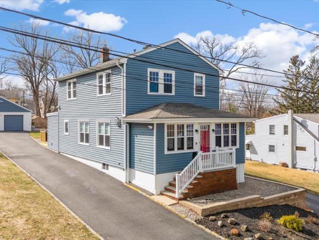 House for sale in Cedar Grove, New Jersey