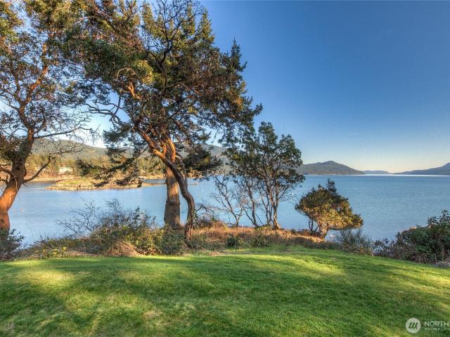House for sale in Eastsound, Washington