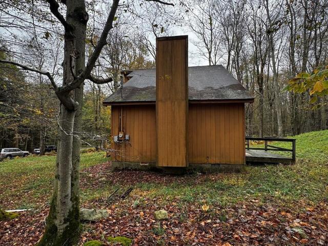 House for sale in Newfoundland, Pennsylvania