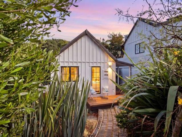 House for sale in Little Akaloa, Canterbury