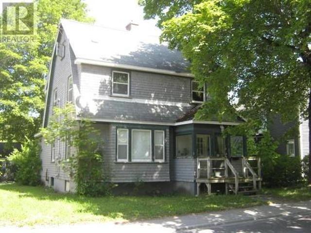 House for sale in Corner Brook, Newfoundland And Labrador