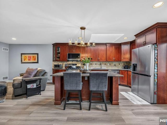 Townhouse for sale in Ramsey, New Jersey